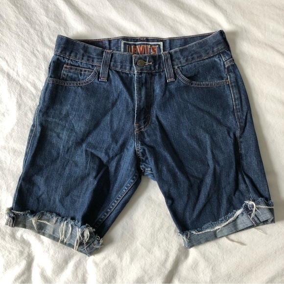 VINTAGE Leviās Denim Distressed Cutoff Shorts - Picture 4 of 10